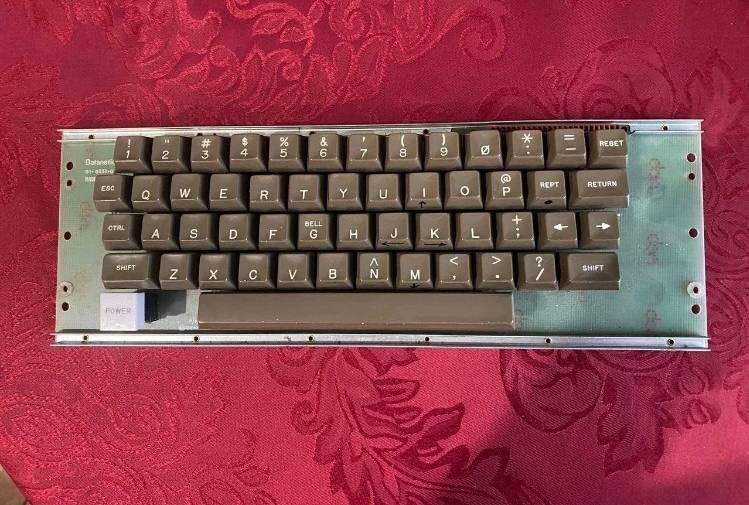 ✅  ⌘ Apple II Computer KEY CAPS , Complete Set , From Datanetics Keyboard