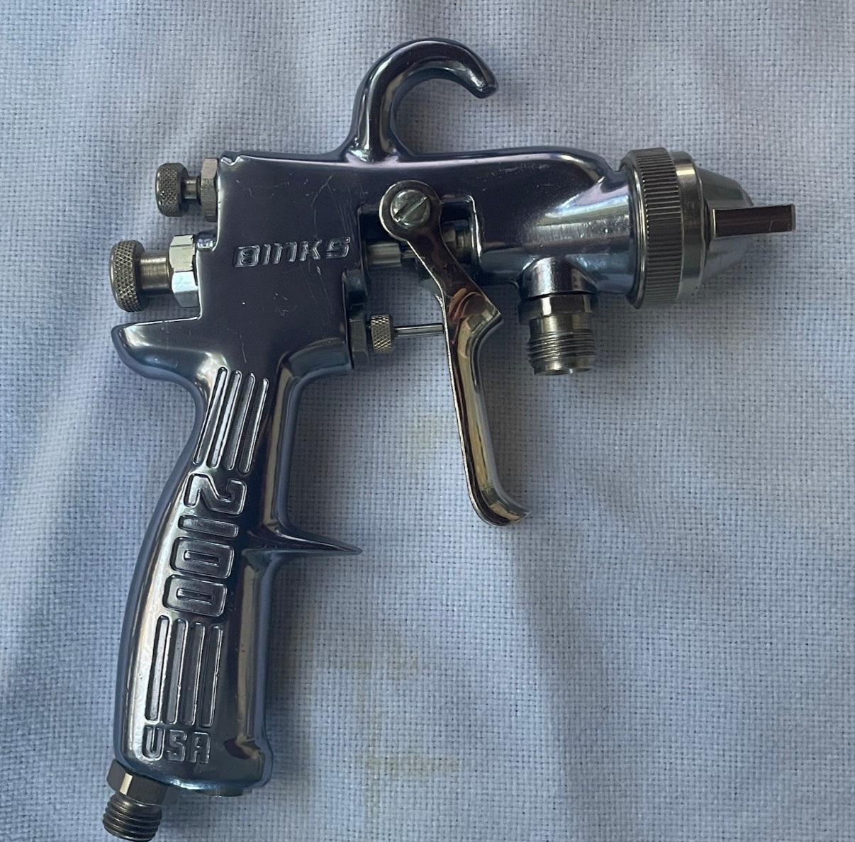 Binks 2100 Pressure Feed Conventional Spray Gun