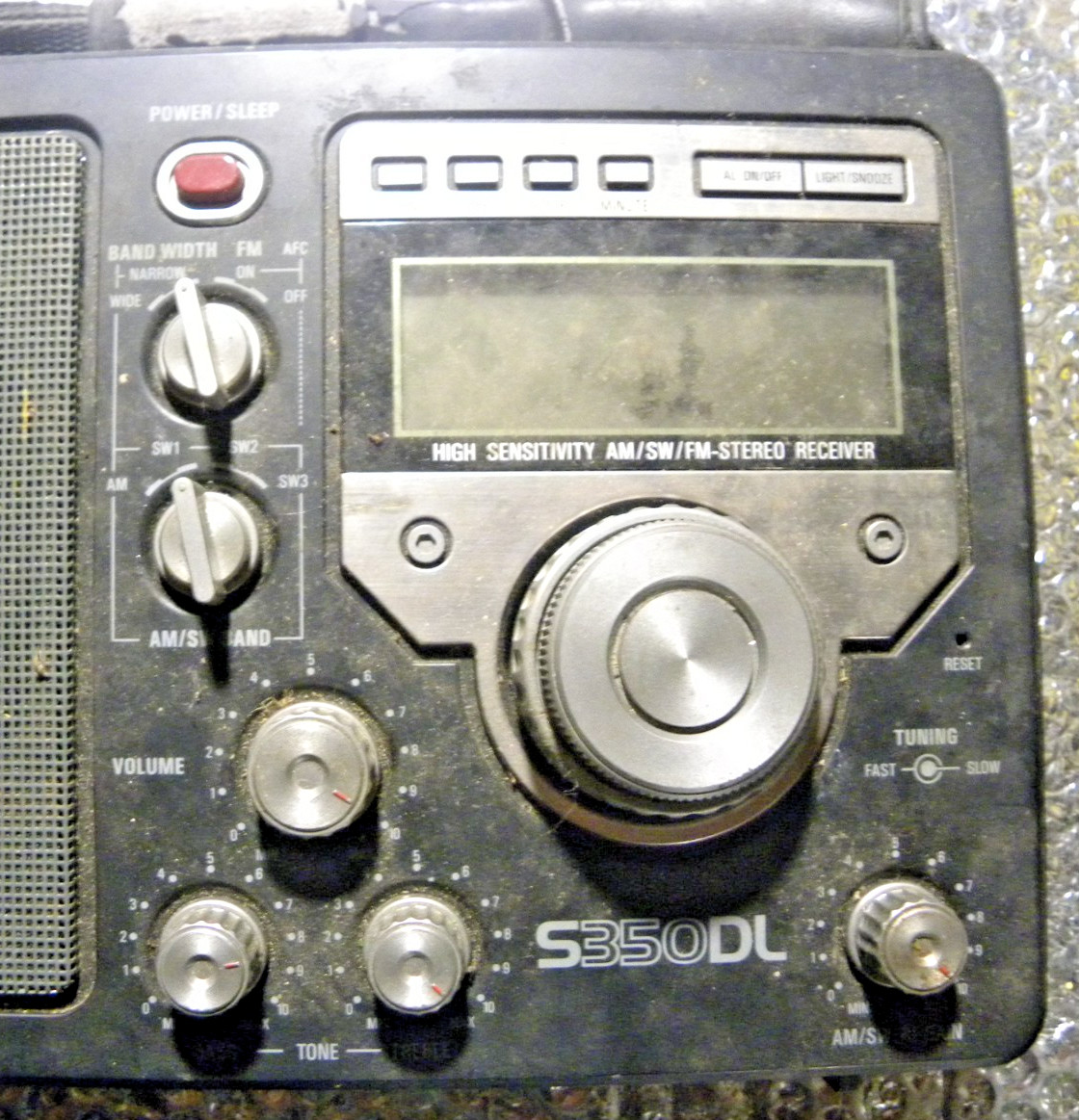 Grundig S350DL AM/FM/SW World Receiver – AS-IS / For Parts or Repair