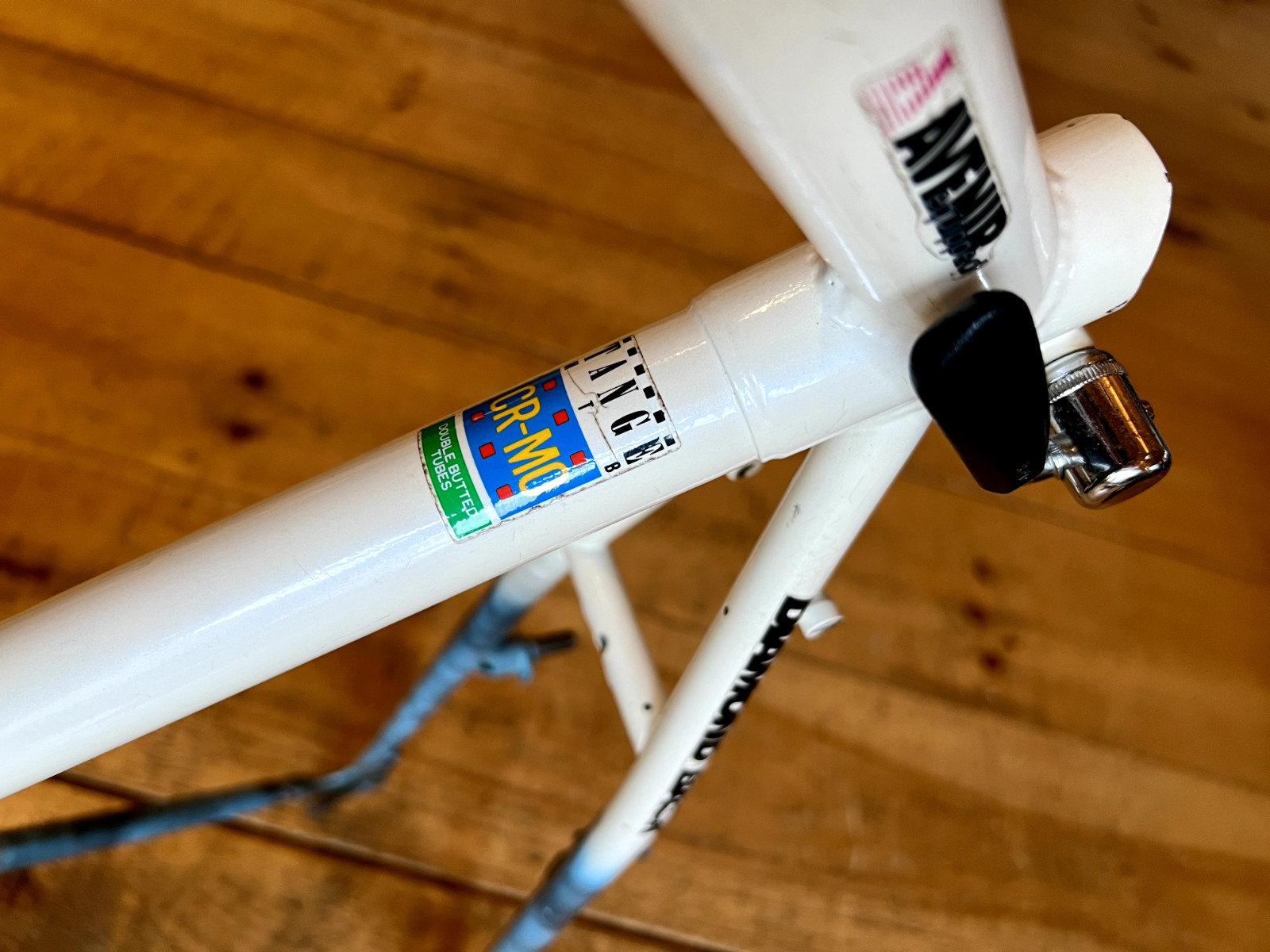 Vintage 90s Diamondback Ascent EX 19.5" Steel Mountain Bike Frame White Blue Mix