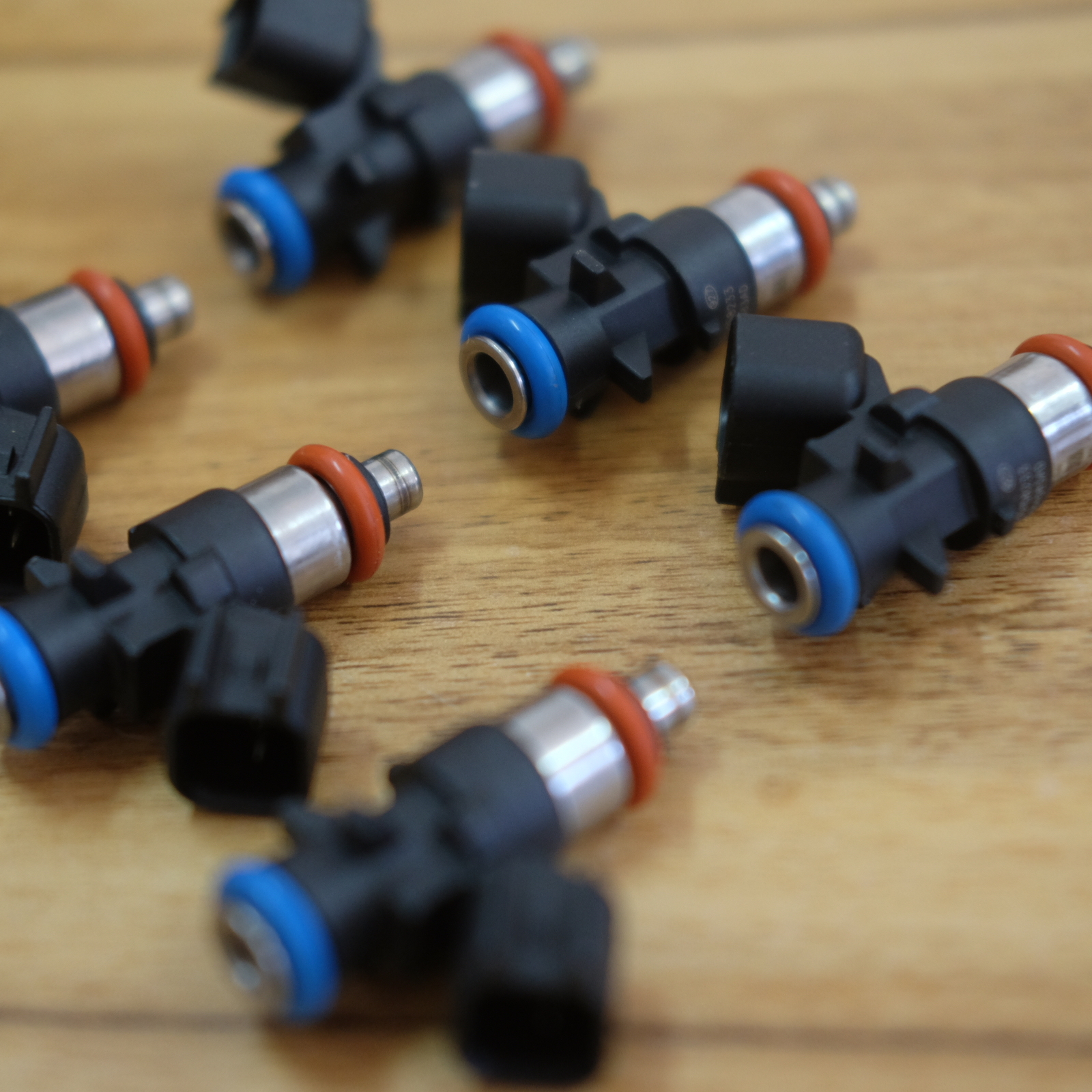 6 X New GENUINE MOPAR FUEL Injectors WRANGLER Challenger 3.6L 5184085AC