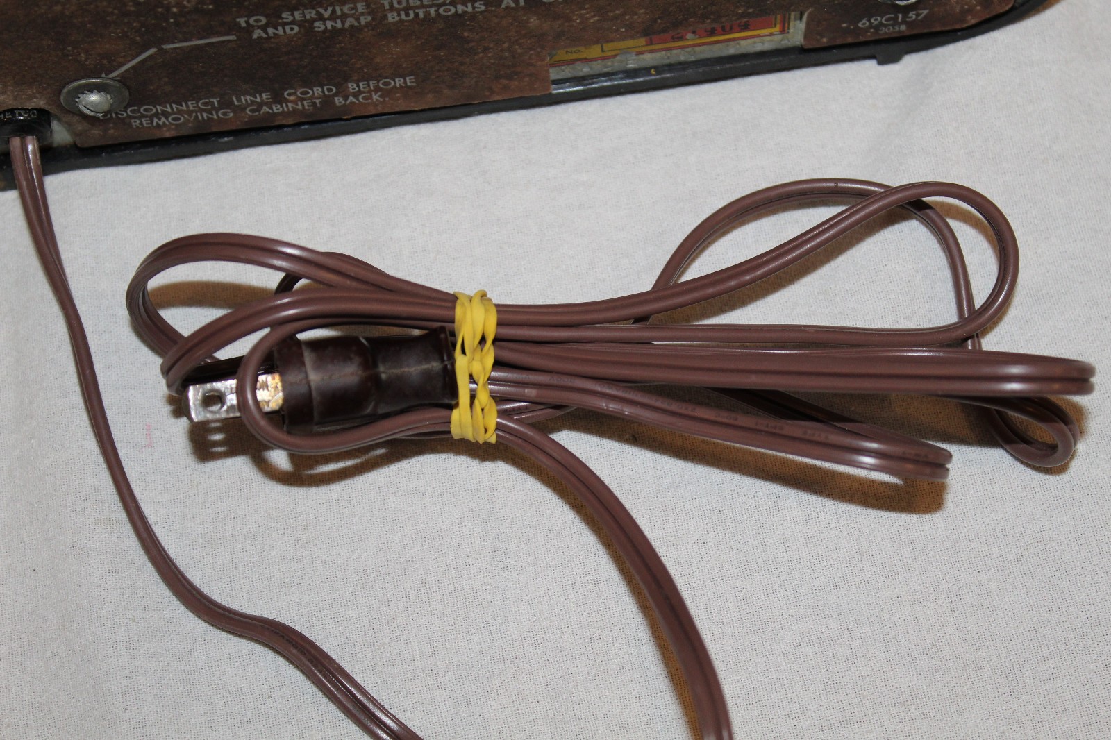 Admiral Model 5x21 Bakelite AM Clock 5 Tube Radio - 1953