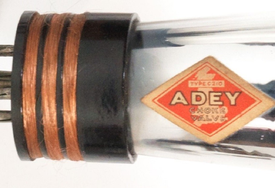 Tiny, Ingenious 1932 Adey All-In-One Portable Radio w/Multi-Function Control Key