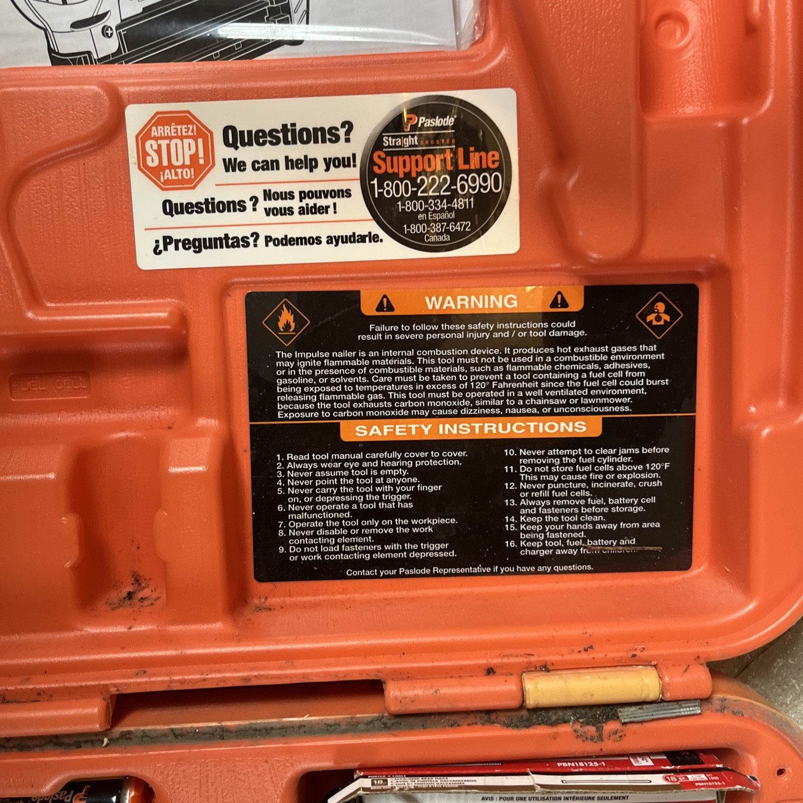 Paslode Cordless 18 Gauge Brad Nailer Kit w/ Case Battery Charger