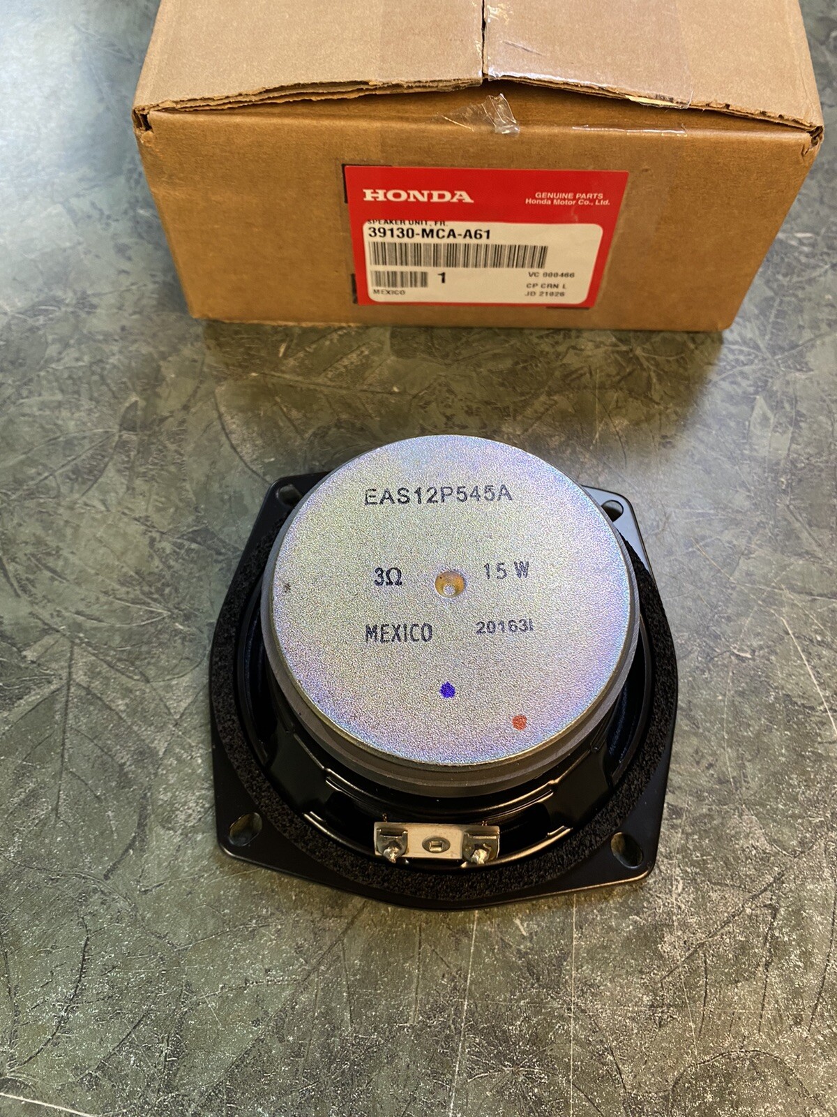 Honda GL1500/A/SE/I GL1500CF Gold Wing Valkyrie Front Speaker OEM 39130-MCA-A61