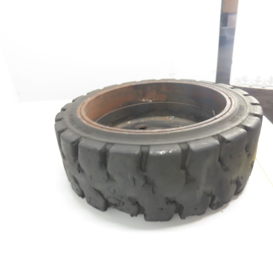 Traxter 21x7x15 Solid Press-On Forklift Tire Rim From Caterpillar E5000