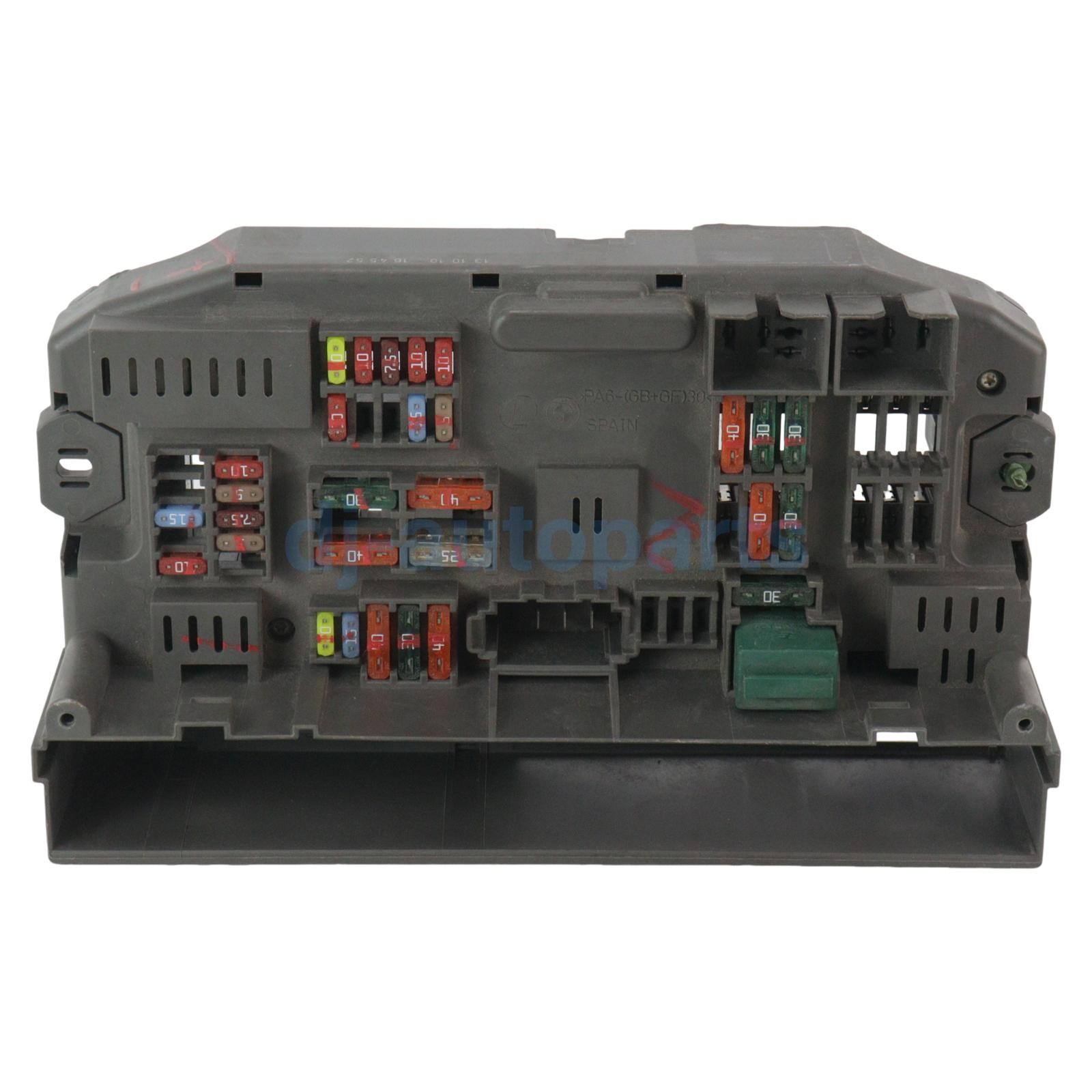 Front Power Distribution Junction Fuse Box 61149145115 For BMW X5 X6 E70 E71 E72