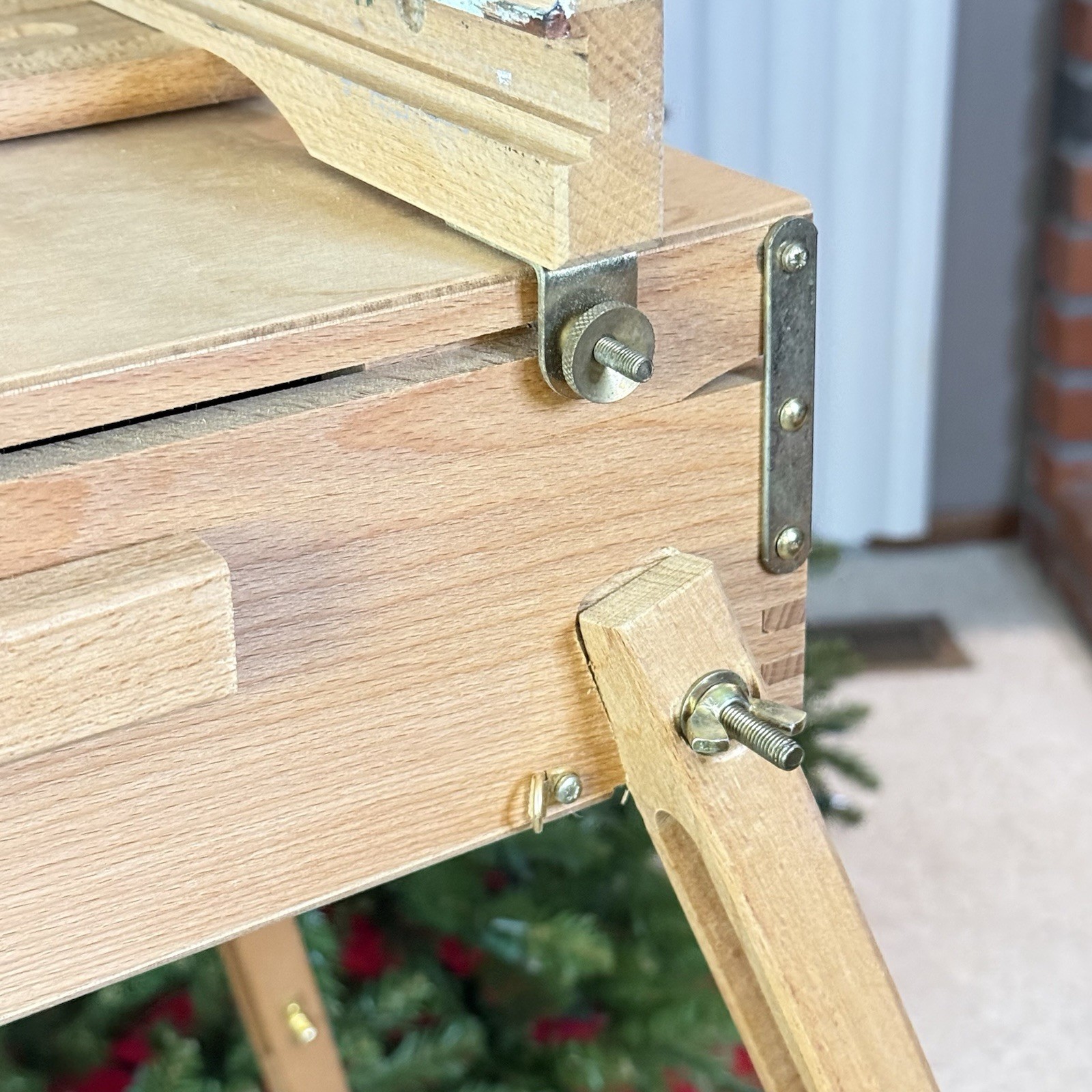 Jullian Paris Full Size French Box Easel European Beechwood