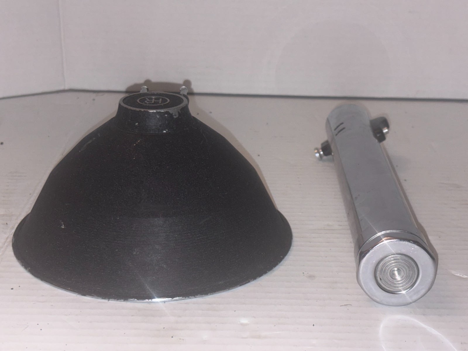 Vintage Heiland Synchronar camera flash & reflector 3 cell light sabre Star Wars