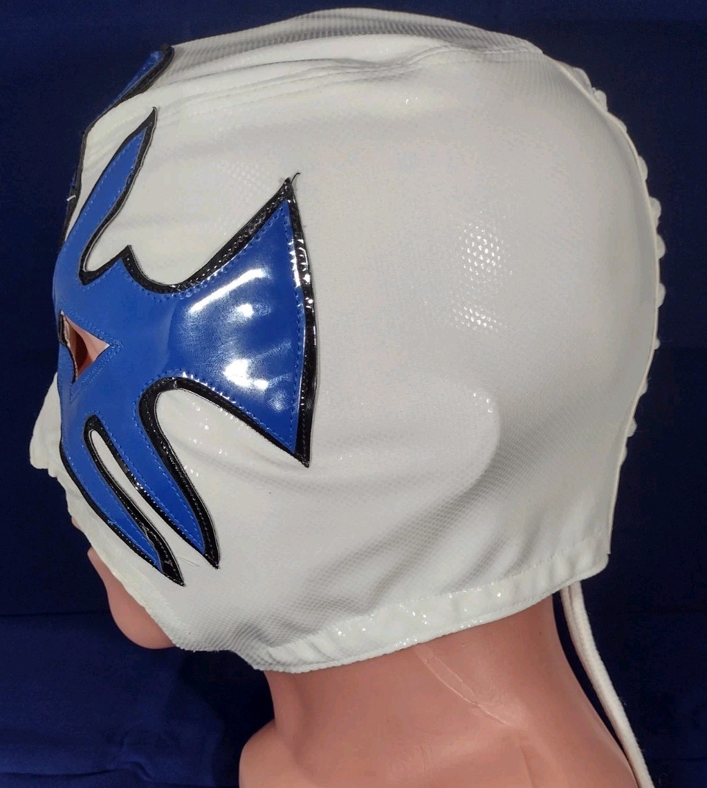Atlantis CMLL. Semiprofesional Mask in White and Blue.