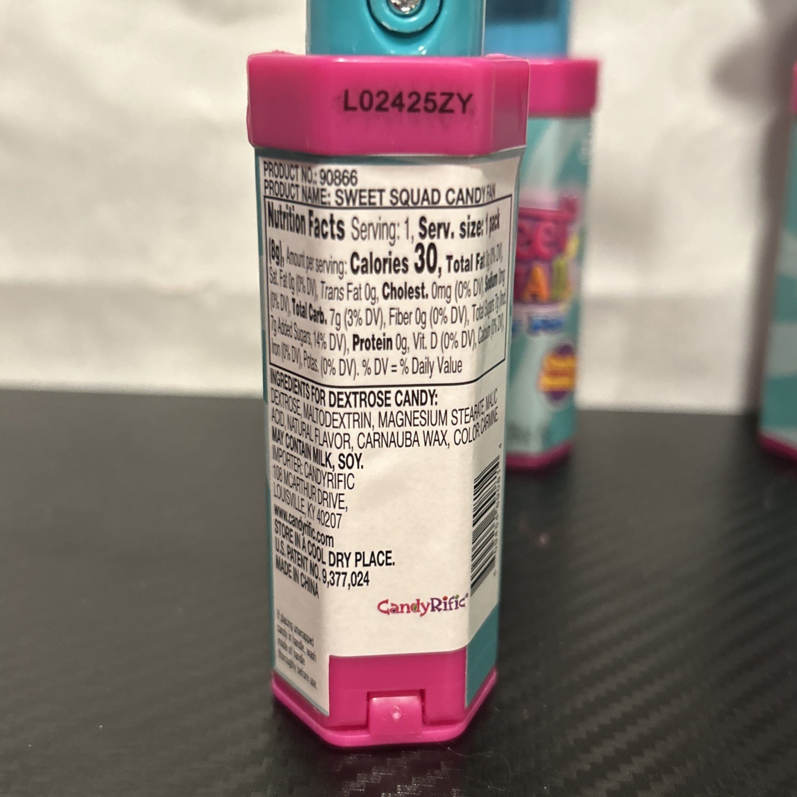 Sweet Squad Candy Fan Ages 3+ Axolotl & Unicorn Cat Mermaid Party Favors