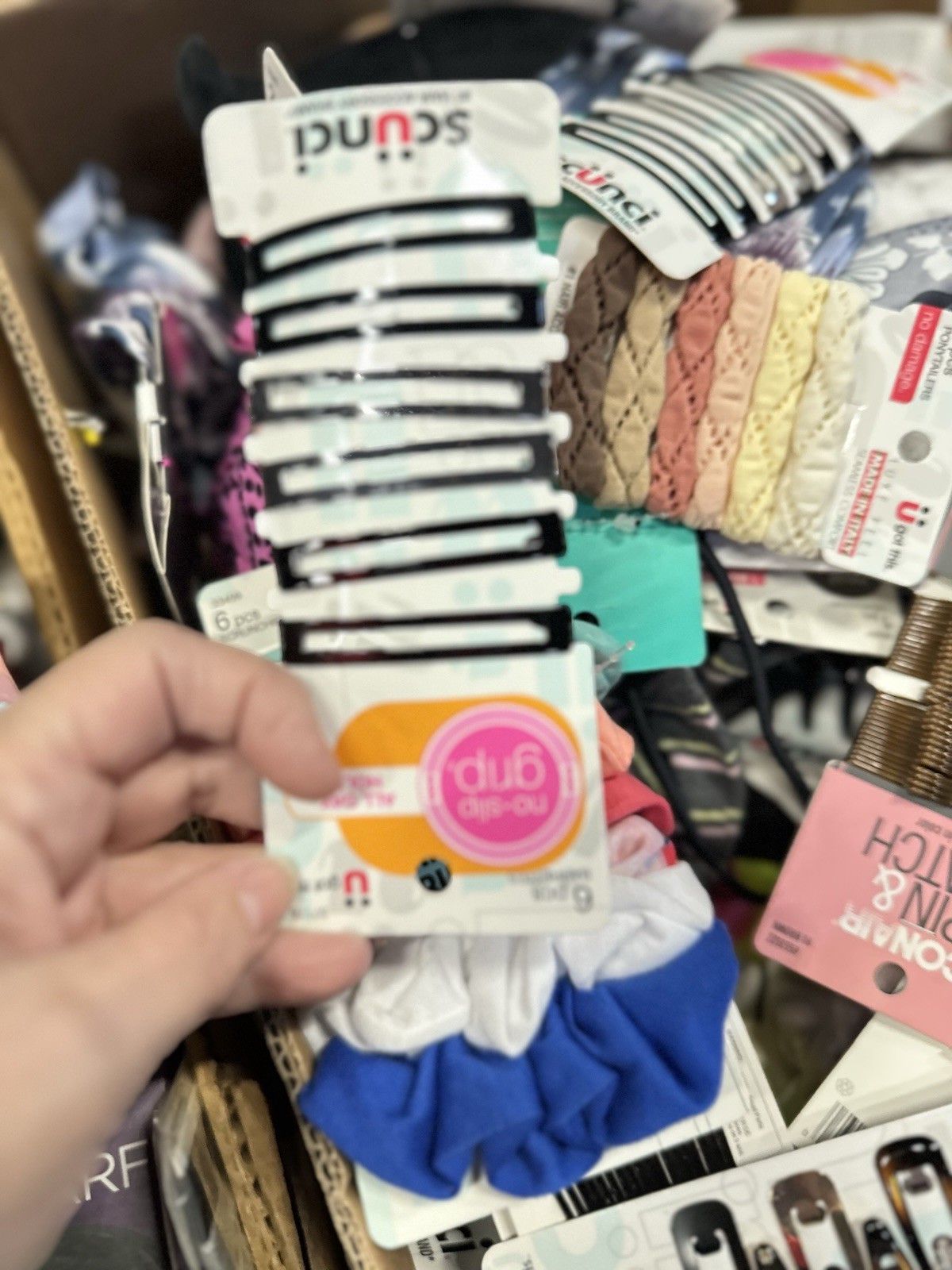 50 Pcs Wholesale Scunci , Goody Assorted Hair Accessories Scrunchies Etc Read