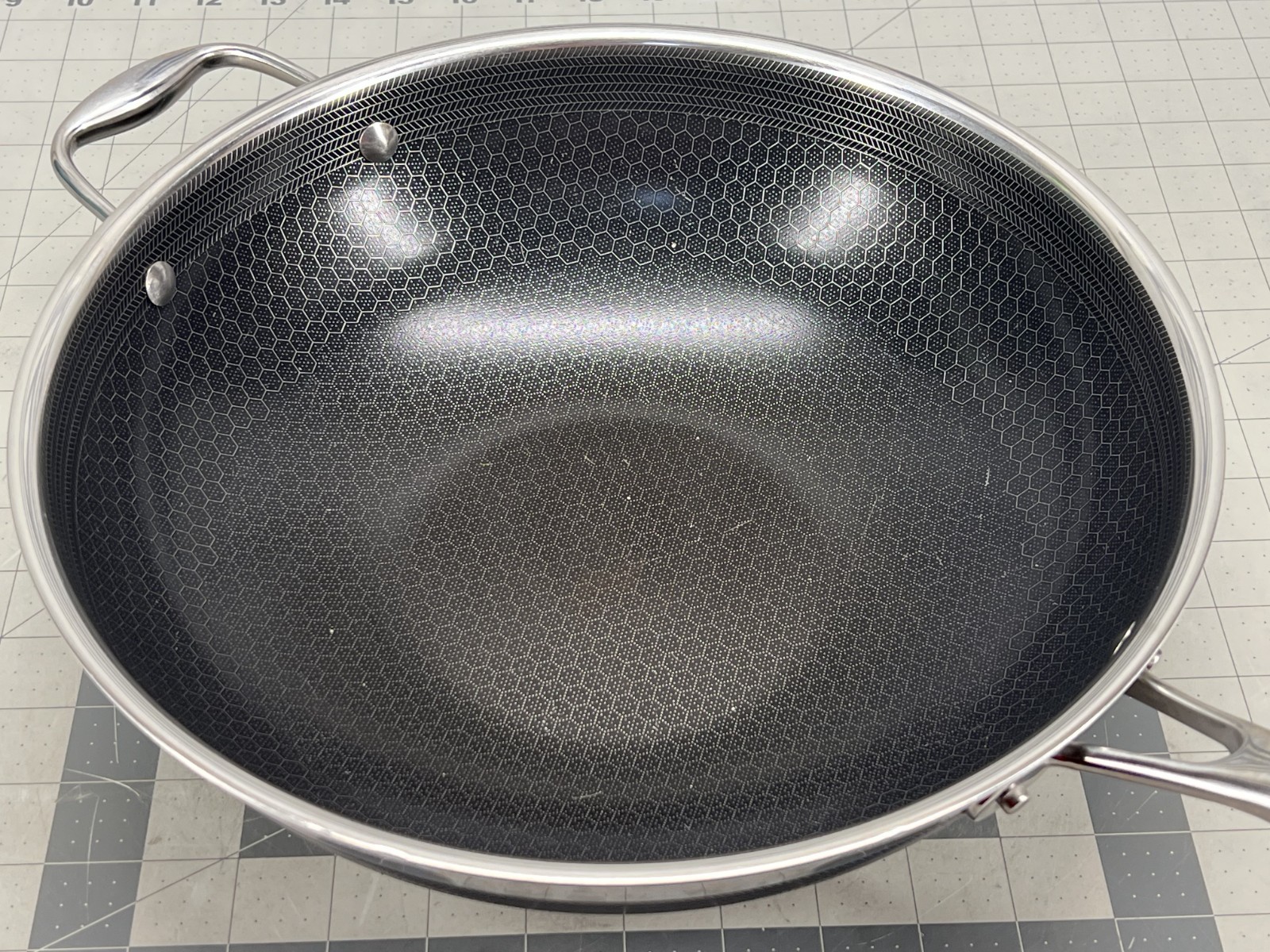 HexClad Hybrid Nonstick 12-Inch Wok Frying Pan (No Lid) - Used!