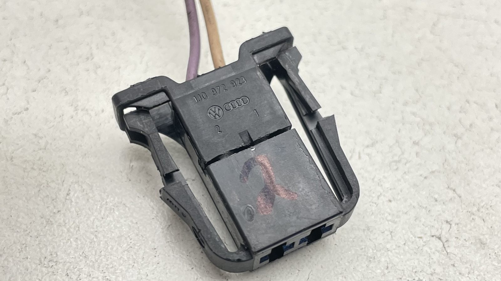 VW Audi Porsche Wiring Harness Plug Connector 2 Wire Pigtail OEM #1J0972923