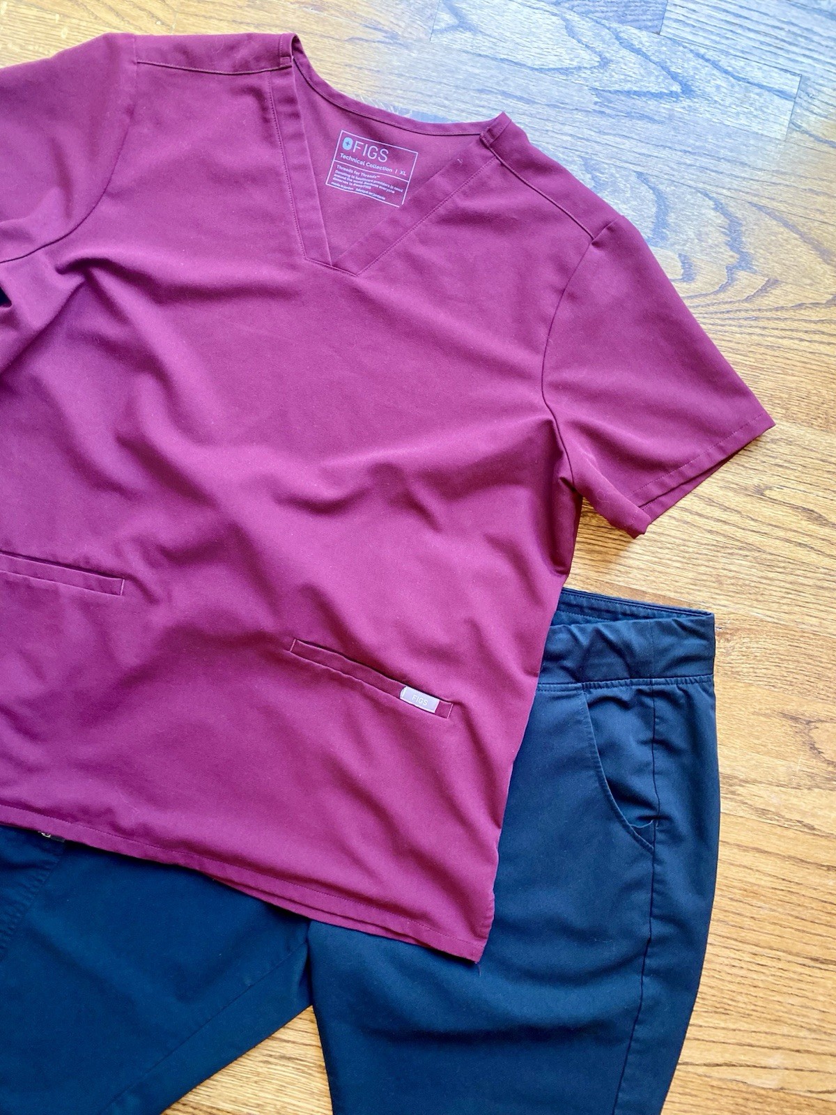 Figs Scrub Set Women XL Top XL Petite Zamora Jogger Pants Burgundy/Black