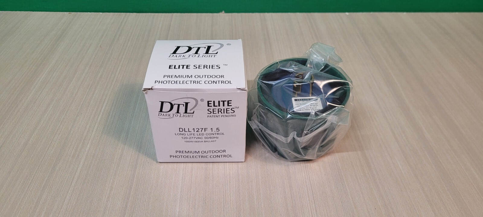 DTL Dark To Light DLL127F 1.5 Elite Series Premium Outdoor Photoelectric Control