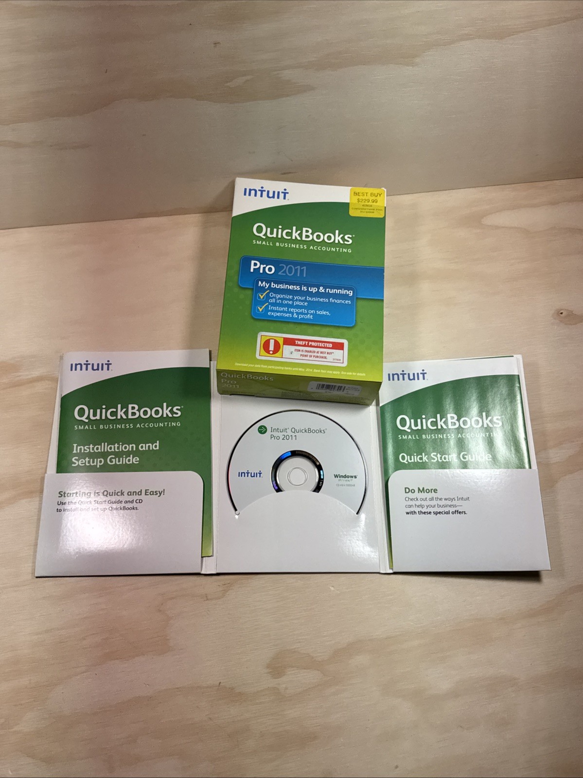Intuit Quickbooks Pro 2011 For Windows Full Retail US Version -Lifetime License