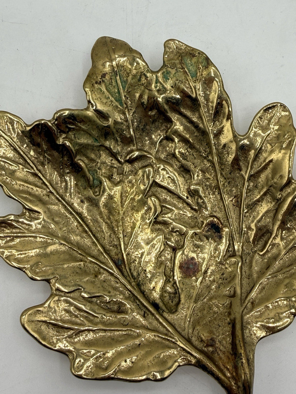 VTG 1948 Virginia Metalcrafters Chrysanthemum Leaf 3-41 Solid Brass Trinket