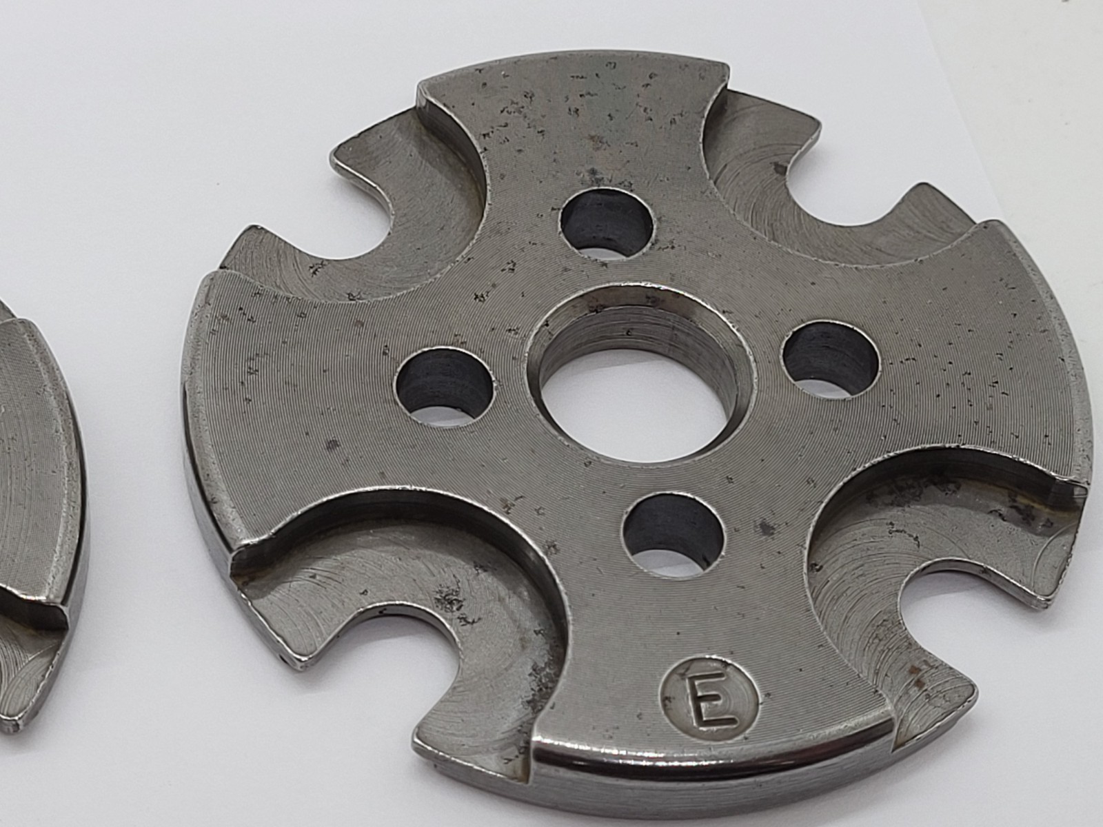 You choose 1 ( ONE ) each Dillon 550 shell plate, various sizes available