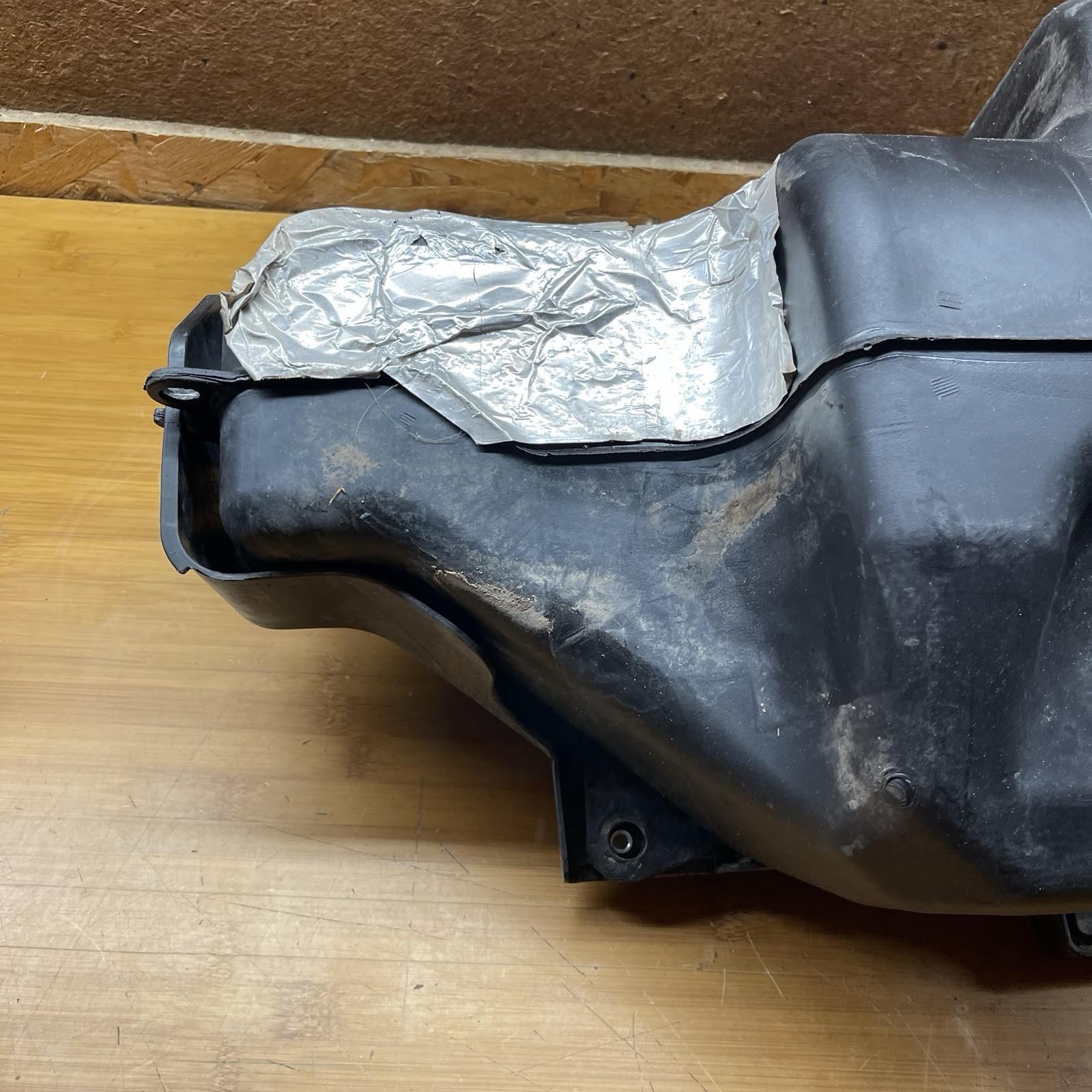 Can Am OEM Used 2009-2012 Outlander 500 650 800 Fuel Gas Tank 709000220