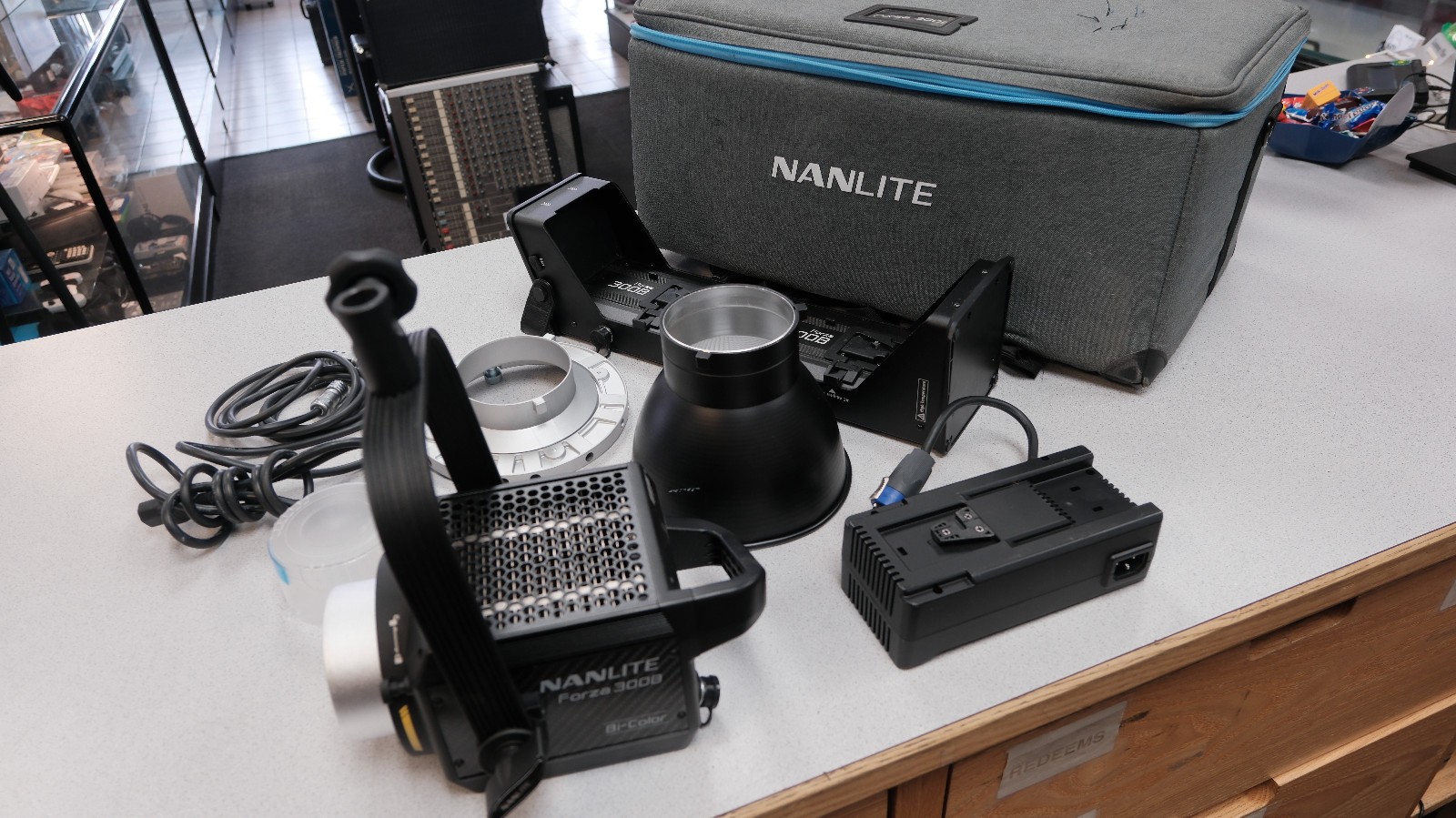 Nanlite Forza 300B LED Bi Color Monolight Kit With Carrying Case KIT FREE SHIP!