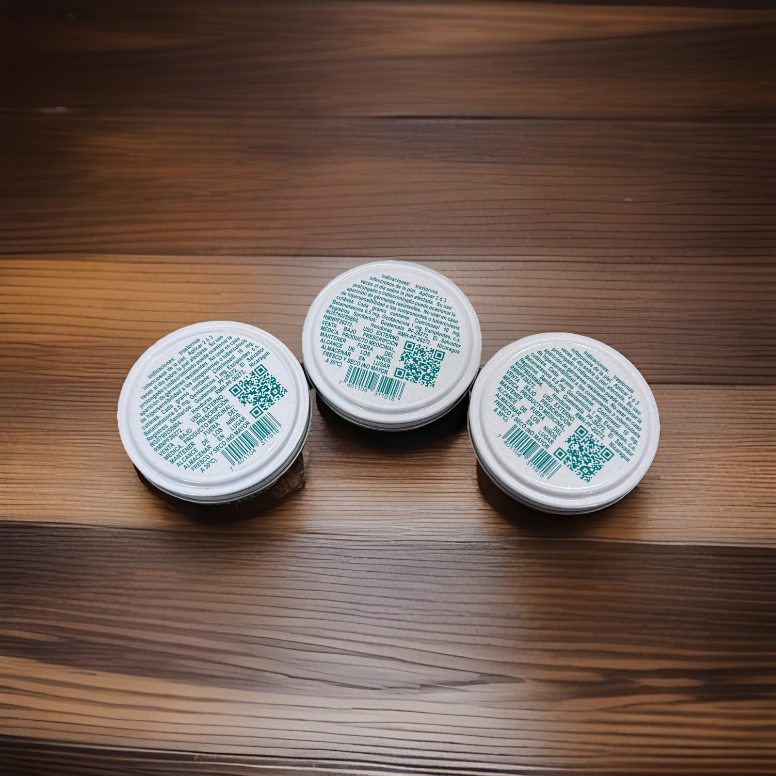 Pomada Clotriplex (3 latas)