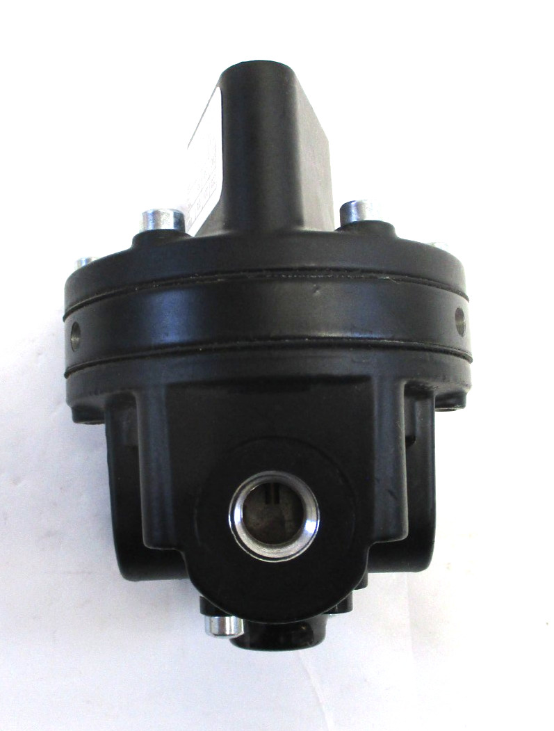 FAIRCHILD , 20822 , PNEUMATIC PRECISION VLOUME BOOSTER, 1/4" FNPT , SURPLUS