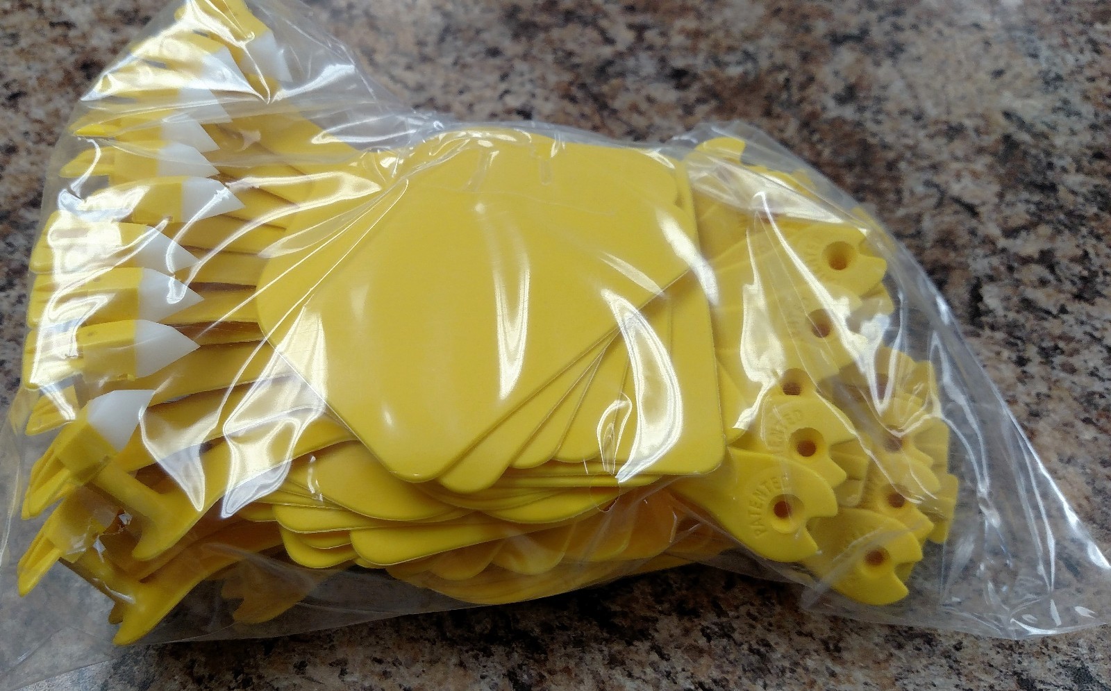 Z Feedlot Ear Tags for Cattle ID Yellow 50ct