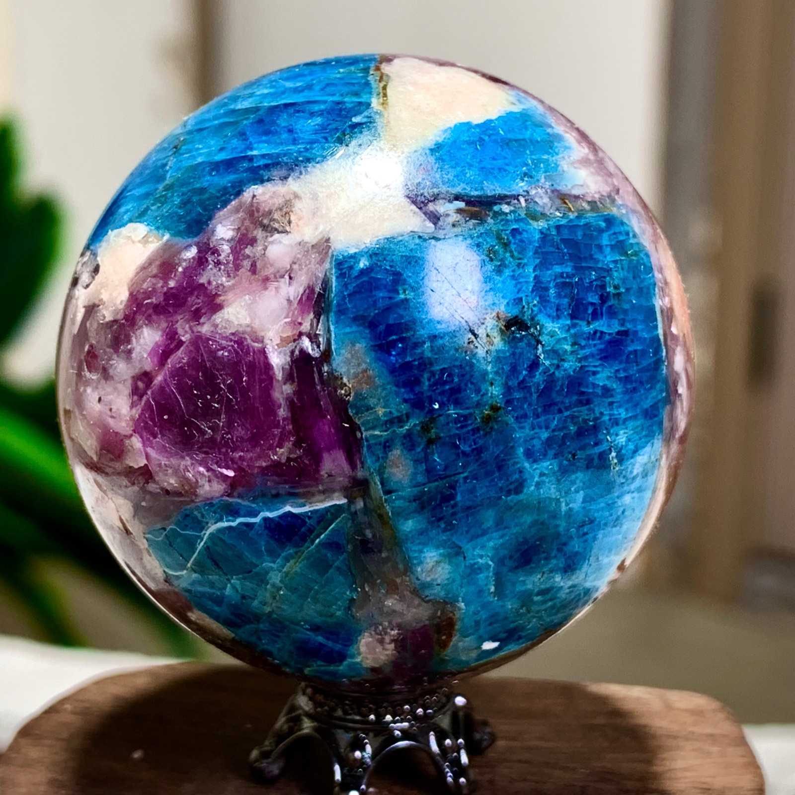 114G Natural Blue Aptite +Sun Stone purple lepidolite Sphere mineral sample