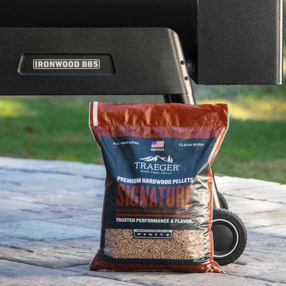 20 Lb. Bag Signature Blend All-Natural Wood Grilling Pellets