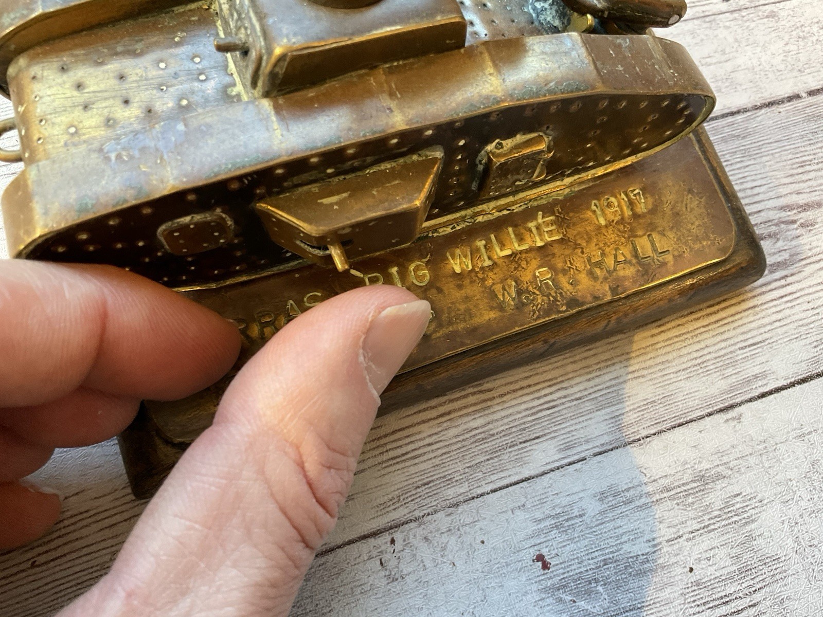 ORIGINAL AMAZING WWI TRENCH ART MK1 TANK LIGHTER 1917 BATTLE MARKED / NAMED
