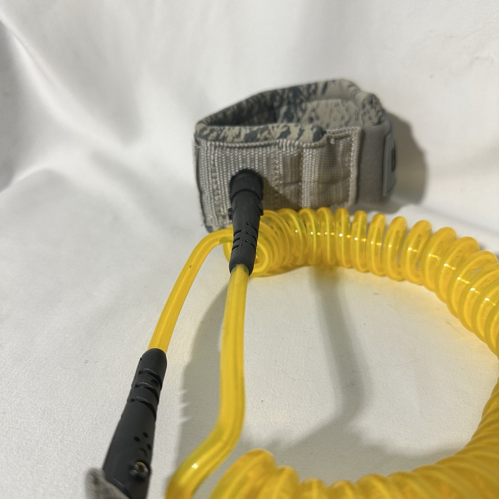 Body Glove SUP Paddleboard Or Surf Leash – Coiled Cord, Neoprene Ankle Strap