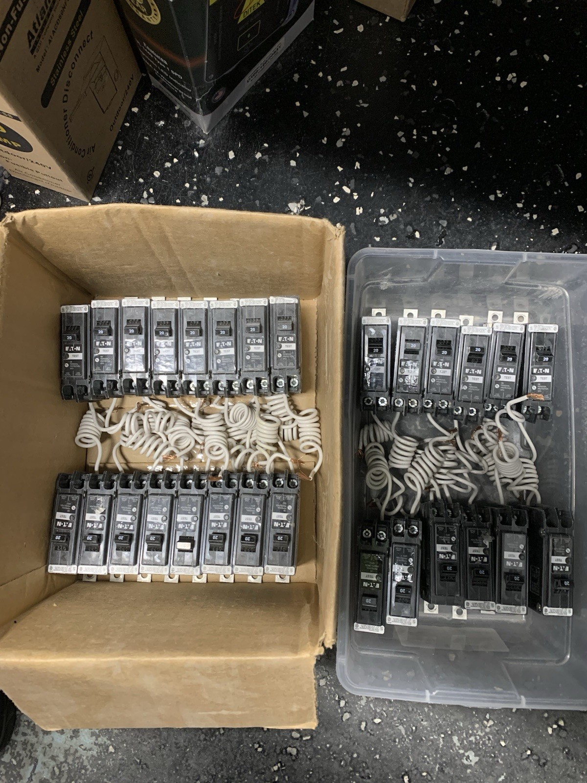 Eaton QB1020GF 1-Pole 20A GFCI Circuit Breaker Bolt-On