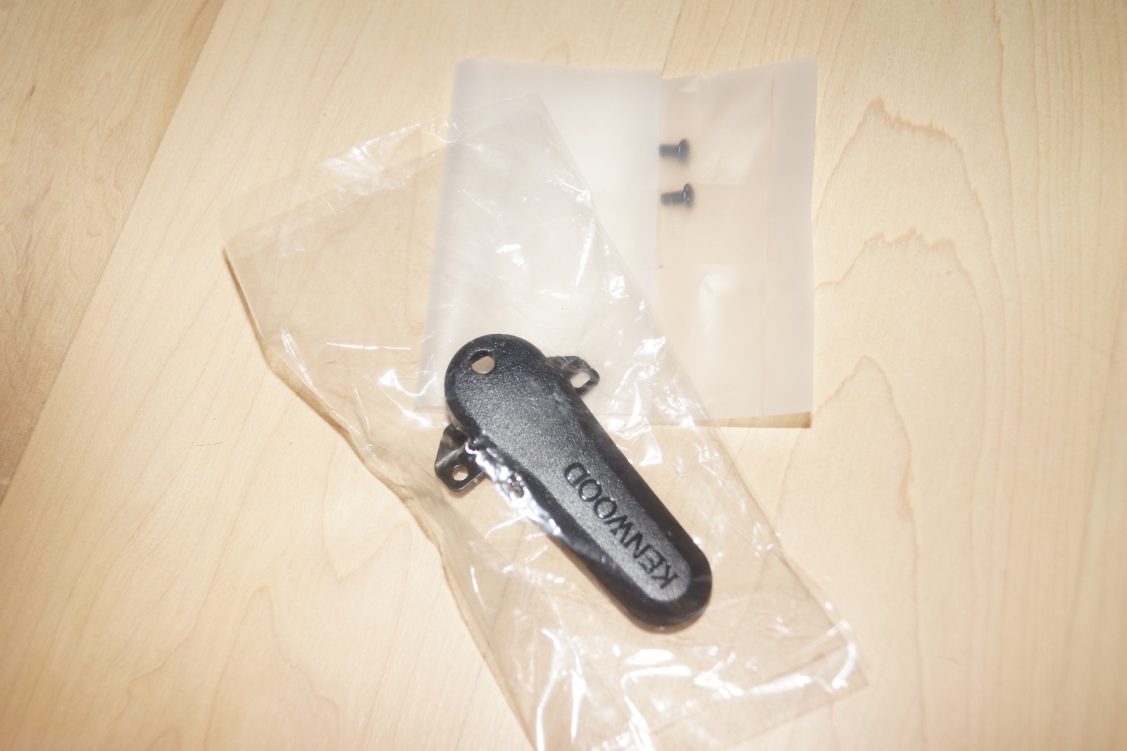 Kenwood TH-D74A Tri Band 144/220/440 MHz Talkie w/APRS, DStar, Accessories Nice