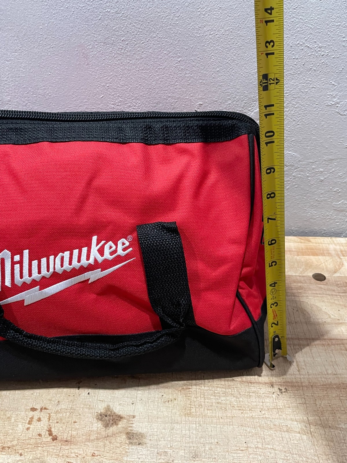 Milwaukee 17 Inch Heavy Duty Canvas Tool Bag with 6 Interior Pockets