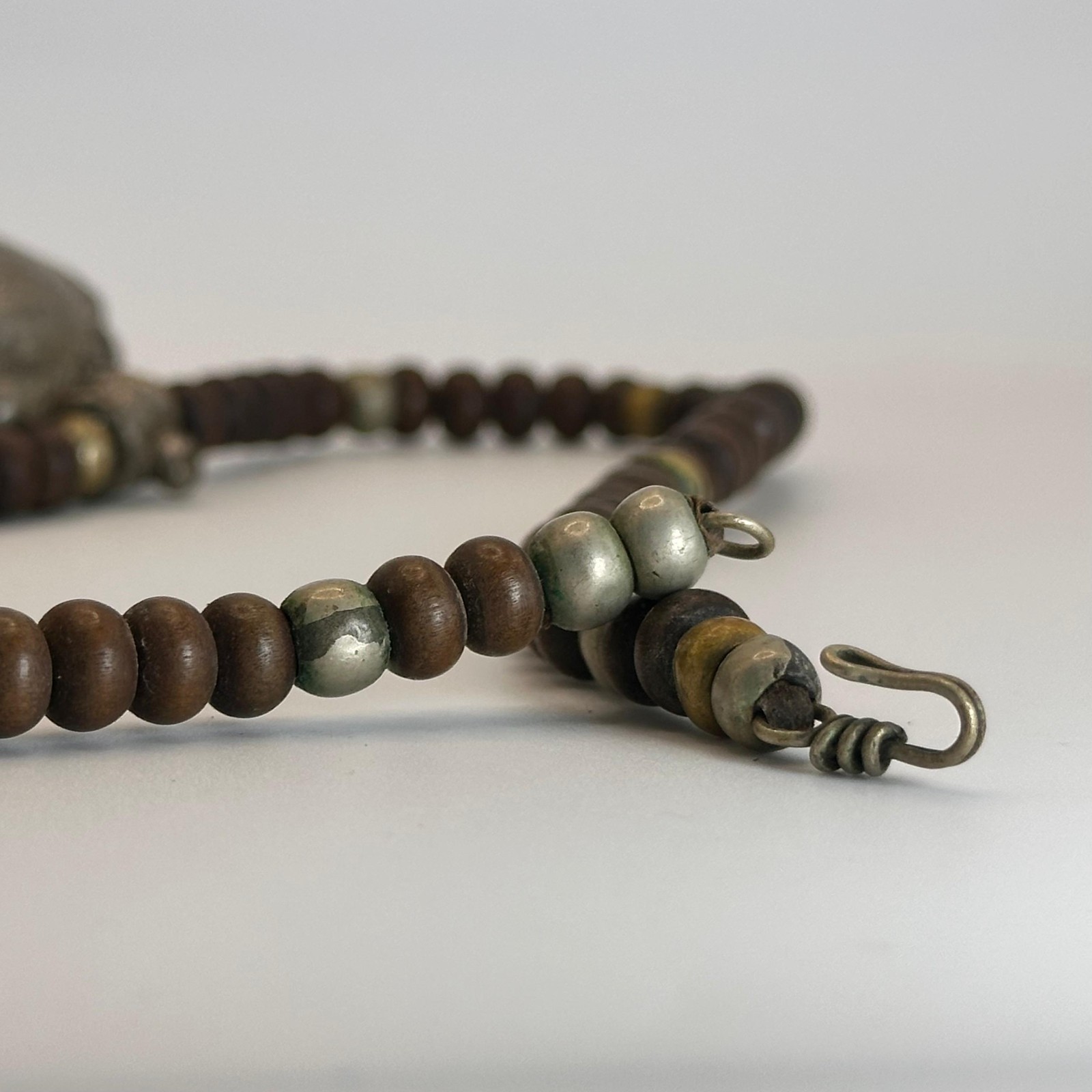 1930's Nepal himalayan Necklace with horn bead & Shell Pendant with pearl