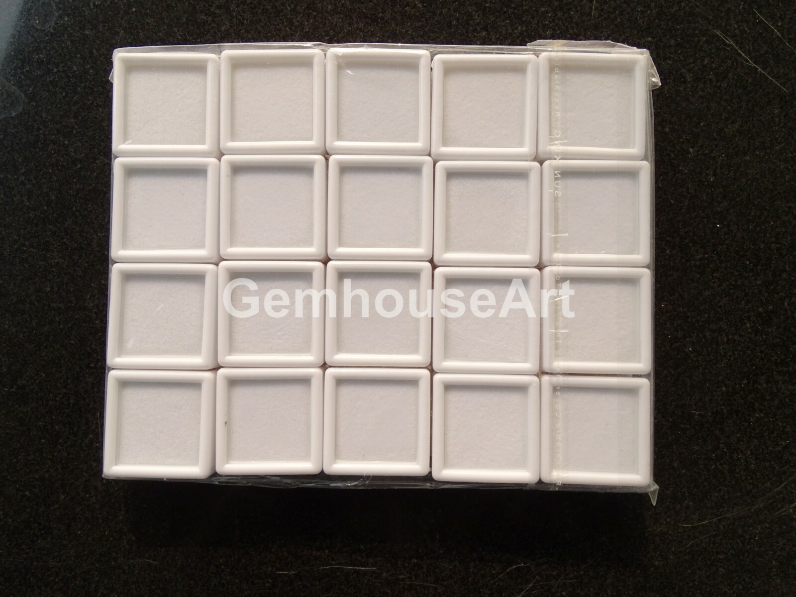 240 Pcs  3 x 3 Cm White Gem Display plastic box Storage for Gems