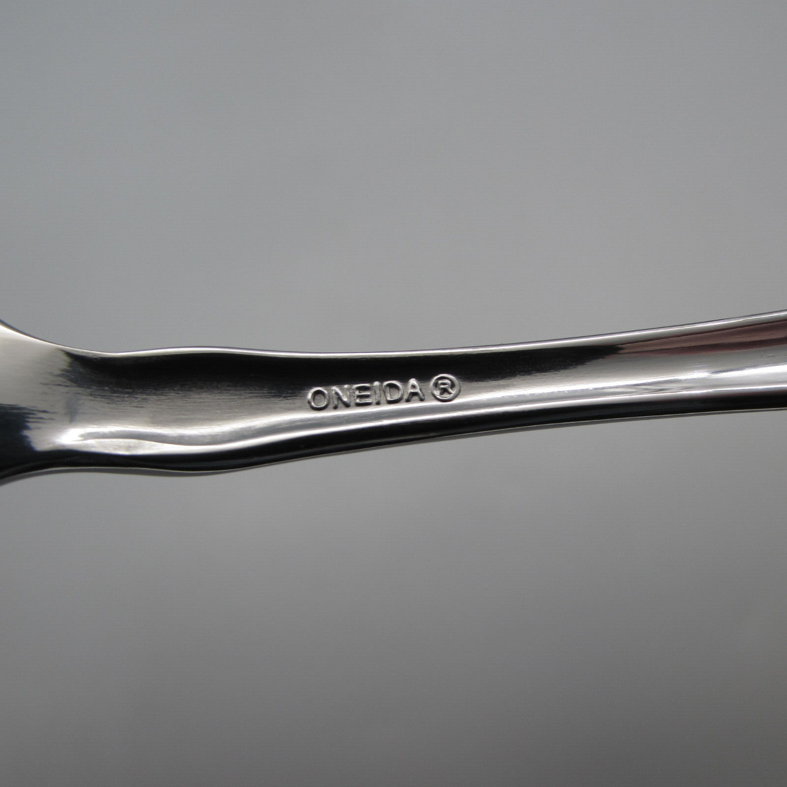 Oneida Stainless Flatware WORDSWORTH -Oval Soup / Place Spoons - Set of Four New