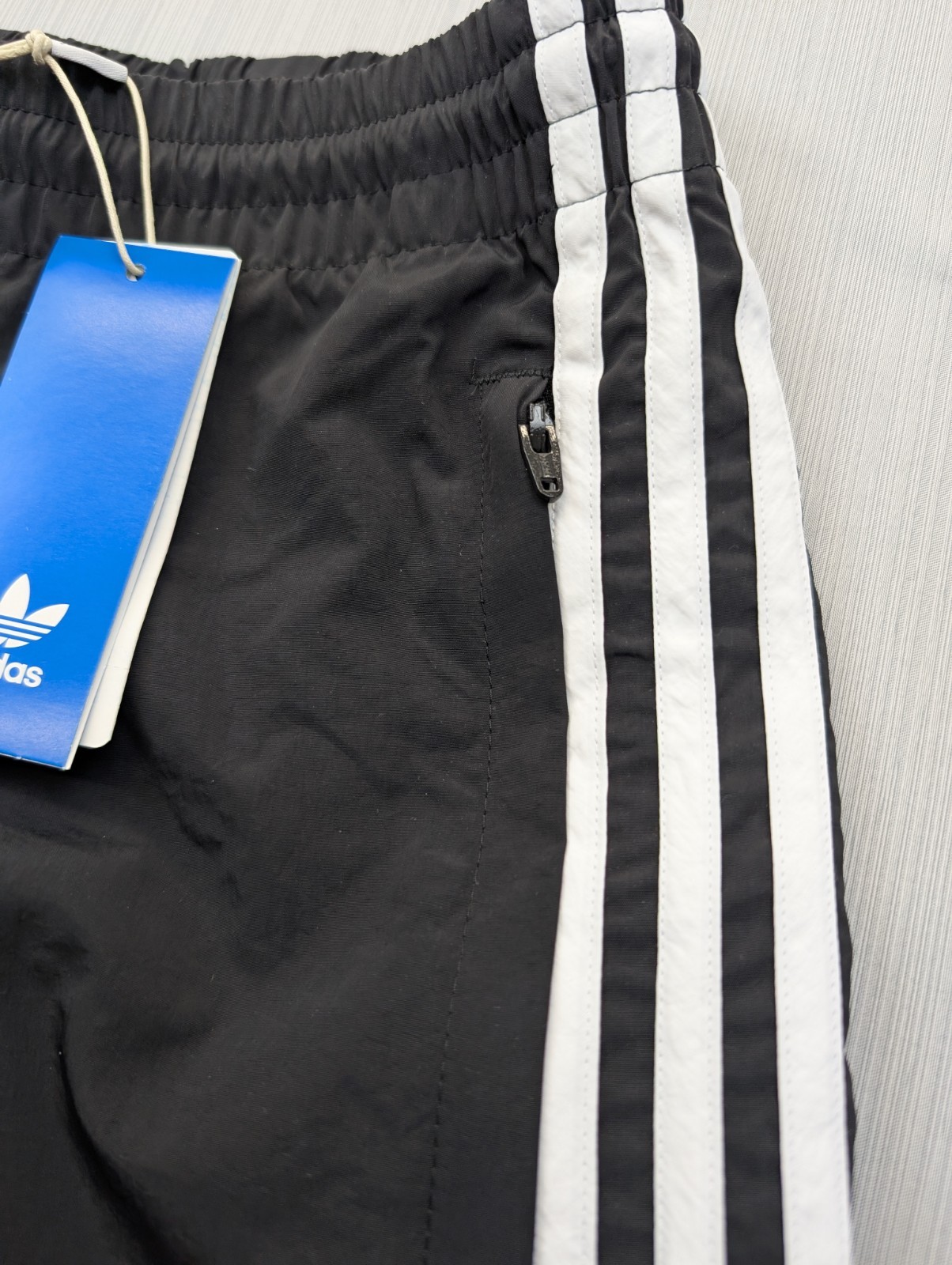 New Mens Adidas Originals Shorts Sprinter 5” Sz Medium Classic Retro Black