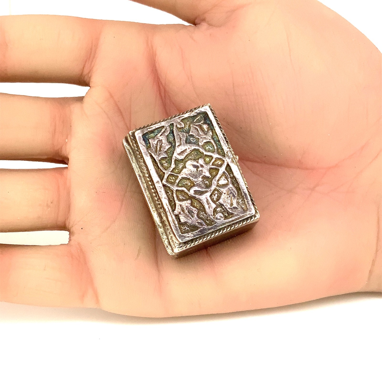 Antique Embossed Floral & Scroll Sterling Silver Vinaigrette