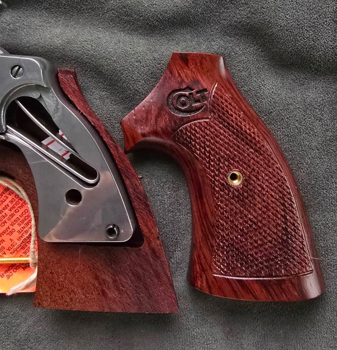 Colt grips fit New Colt King Cobra (2017,2019- present)The New Colt Viper 2024