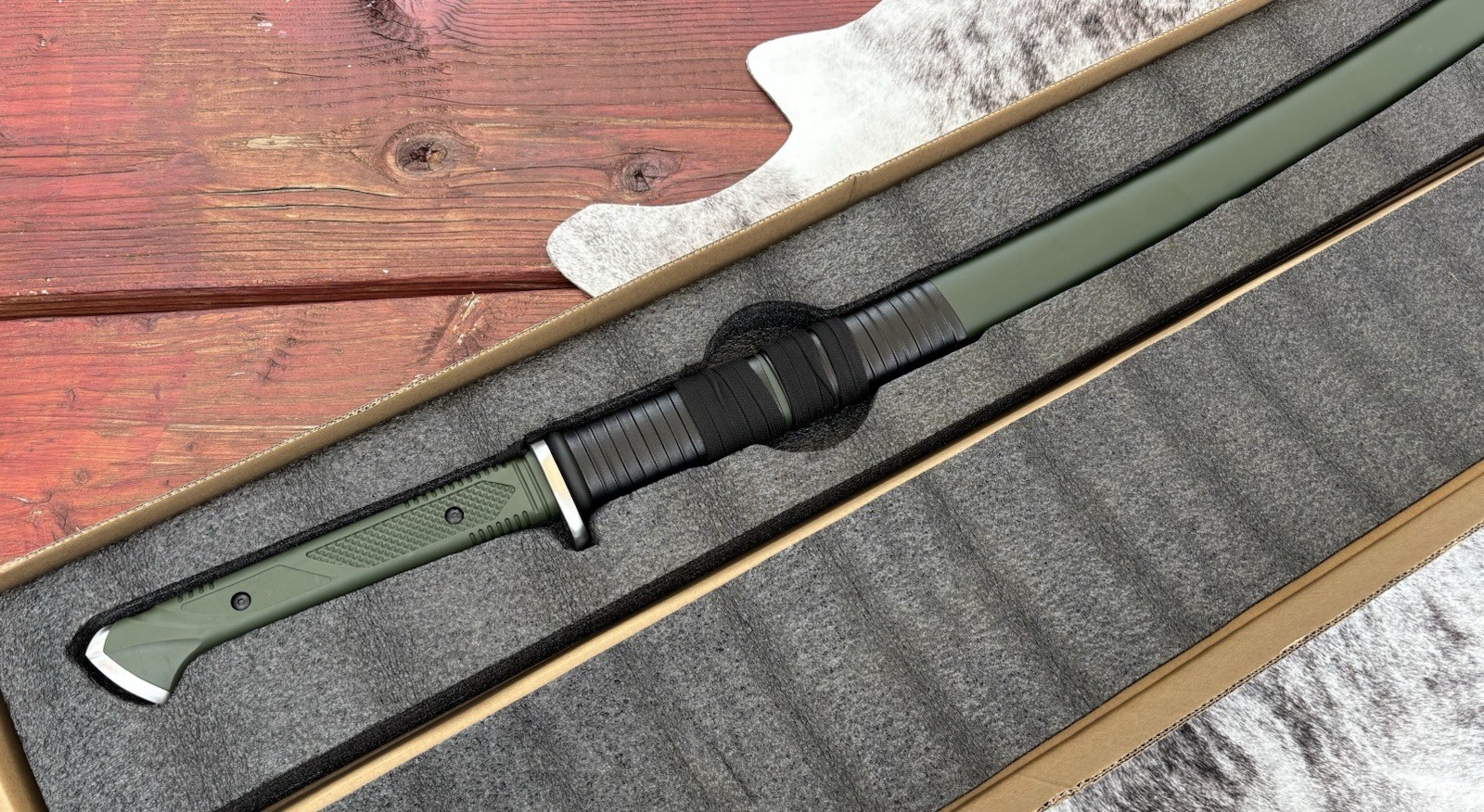 41” Extreme Katana Modern Futuristic Precision Forged Rubber Handle 6mm Thick XL