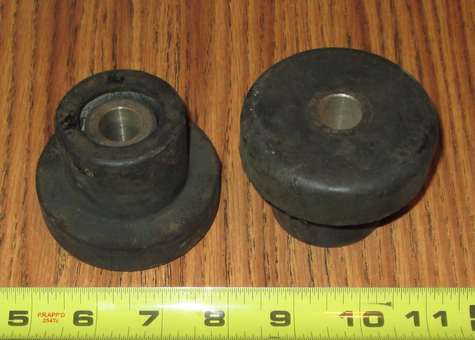 ***LOT OF 2 *** PETERBILT Cab Mount BUSHINGS 05-14794~ KENWORTH K066-176 ~ OEM