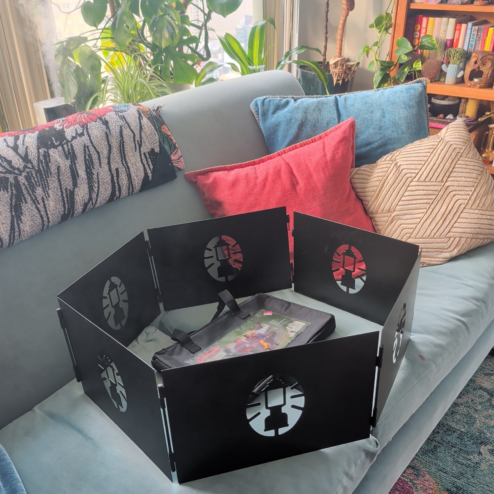 COLEMAN CAMPING FIRE RING PORTABLE FOLDING Off Grid Car Backpacking