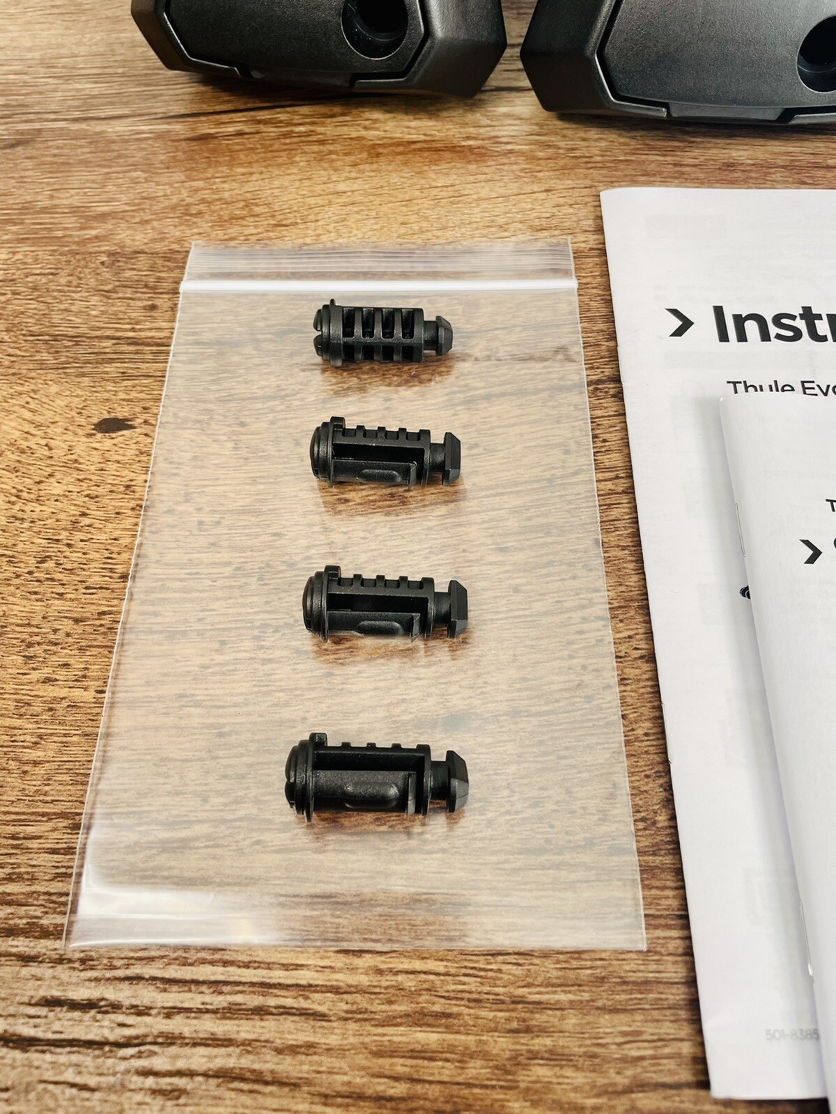 Thule Evo Raised Rail Foot Pack 710405 (New/Repackaged) + Free Thule Metal Locks