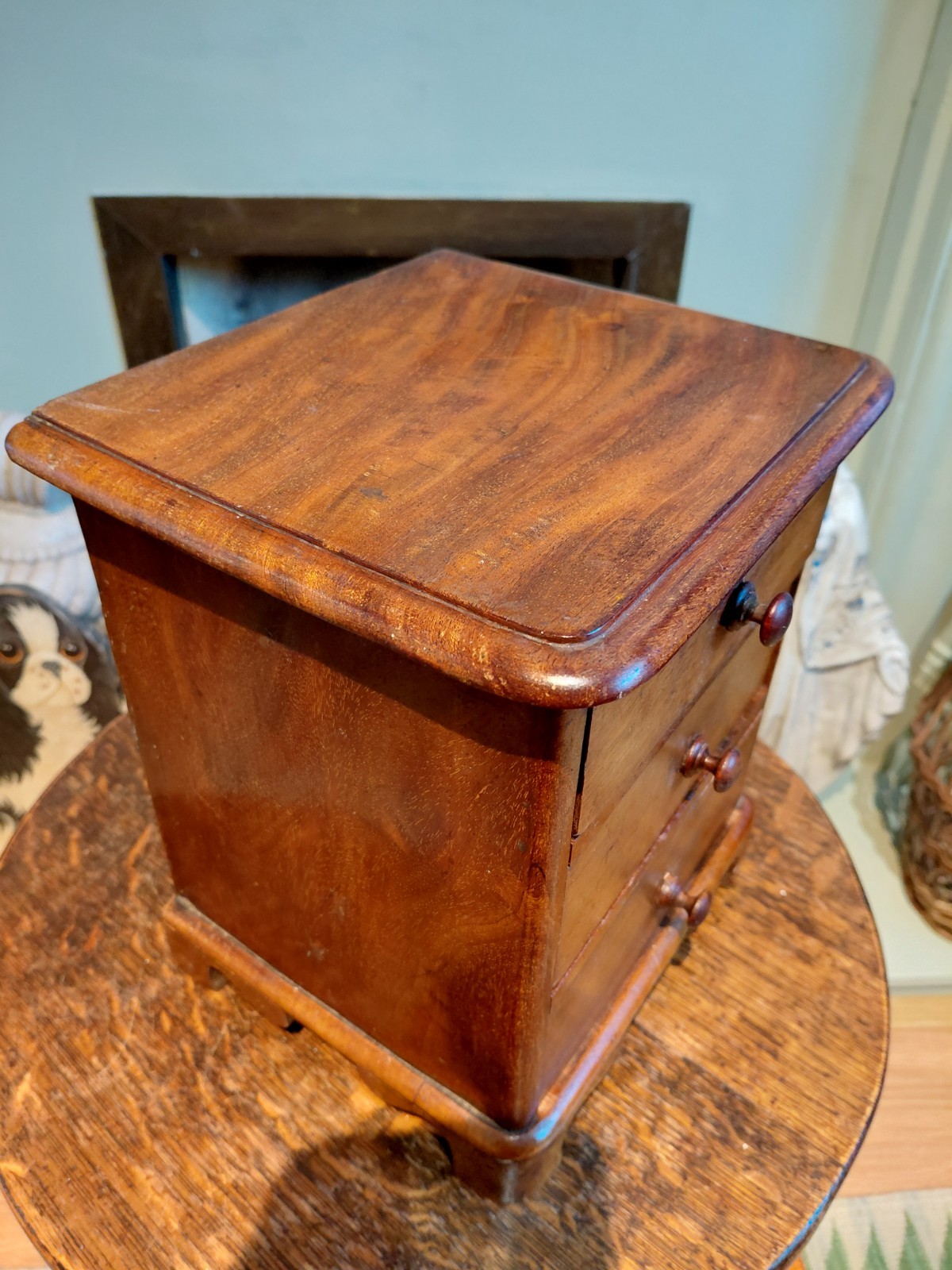 A Victorian Apprentice Piece Chest Of Drawers, Desktop 3 Drawers In Mahogany.