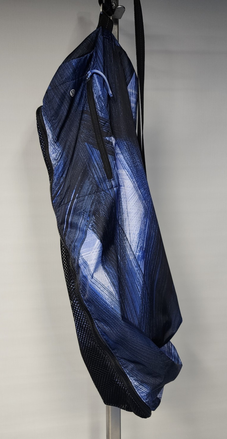 Lululemon Drishti Yoga Tote Wind Chill Sprinkler Black / Black Mat Bag 30" O/S