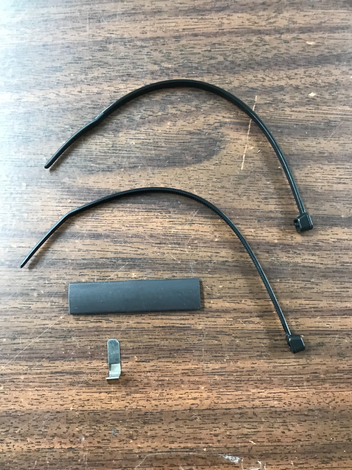 FRONT BRAKE LIGHT SWITCH FOR HARLEY DAVIDSON BIG TWIN & XL SPORTSTER 1996 - 2013