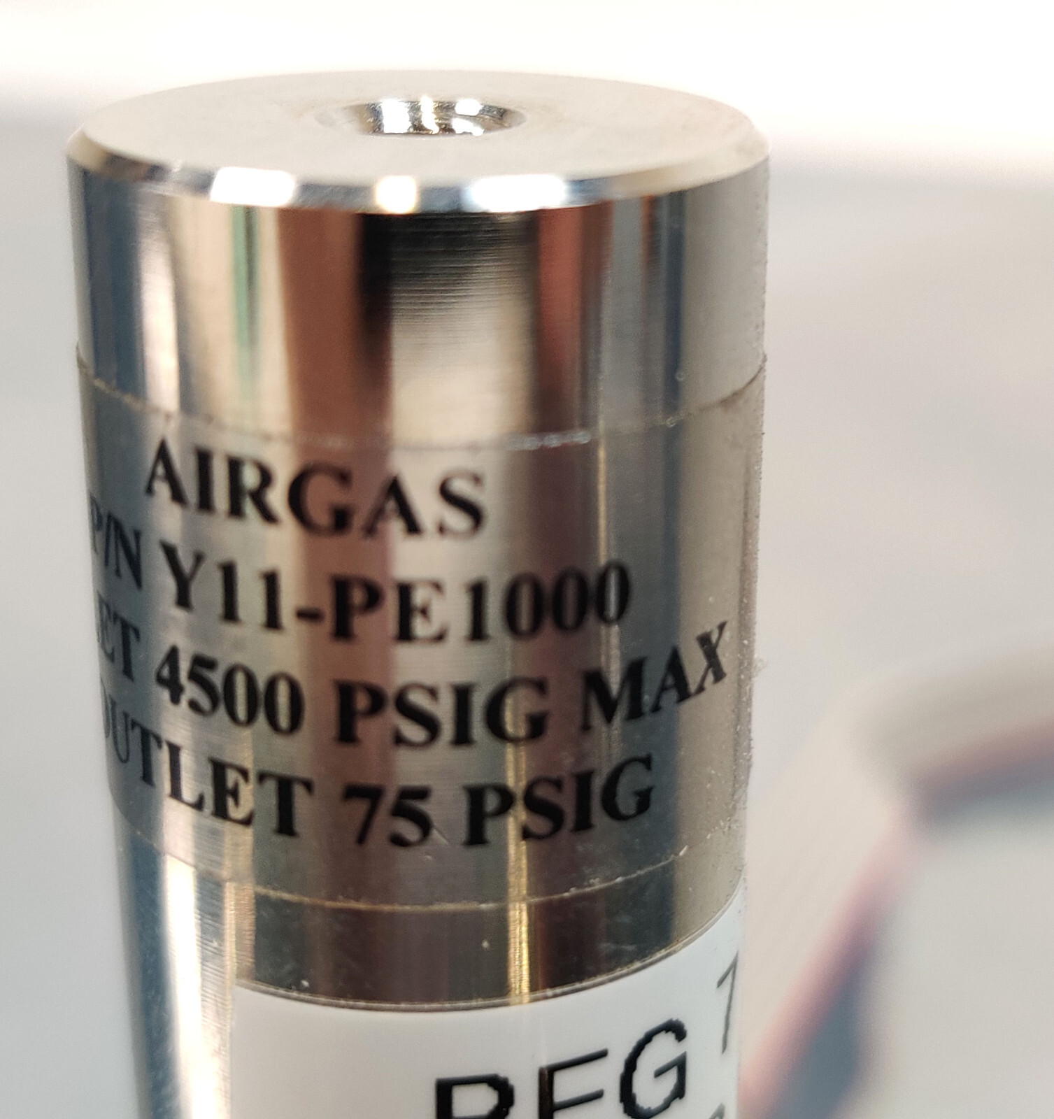 Airgas Y11-PE100 Gas Pressure Regulator 4500 PSIG, Out: 75 PSIG