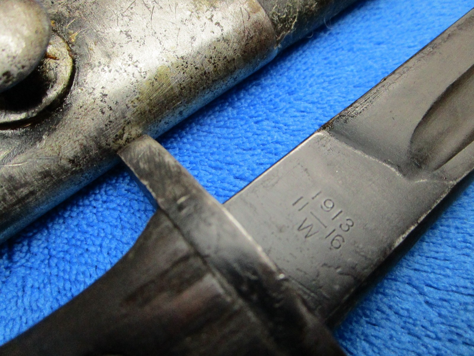 ORIGINAL WW1 ENGLISH M1913/17 ENFIELD BAYONET AND SCABBARD MADE BY WINCHESTER